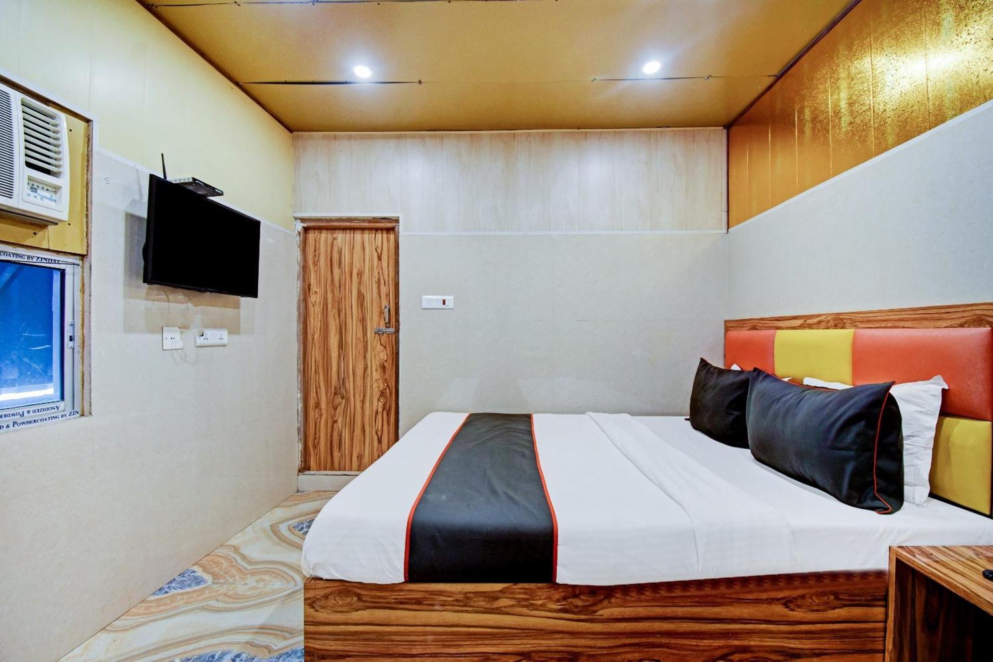 Hotel O Shree Krishna International Kolkata